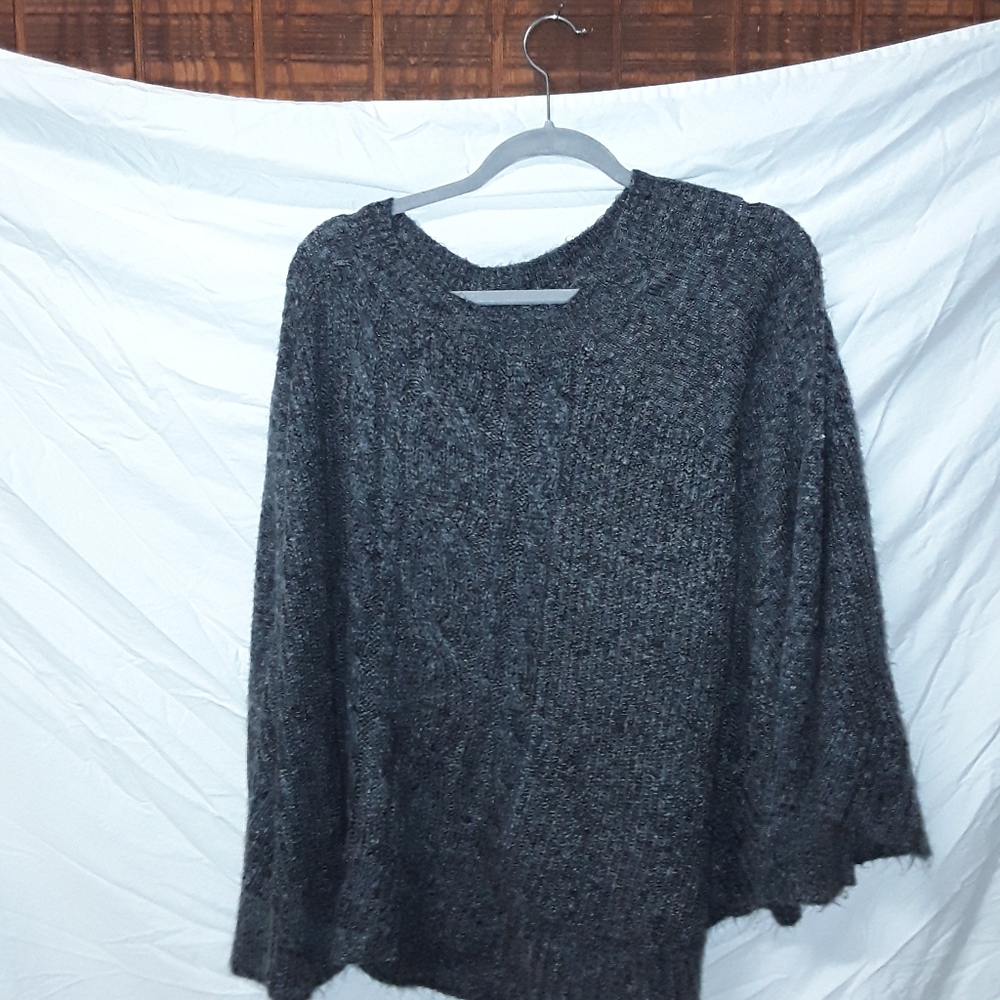 Daisy Fuentes Sweater